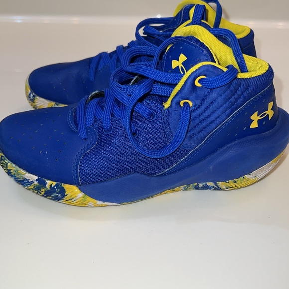 Under Armour - Picture 7 of 9